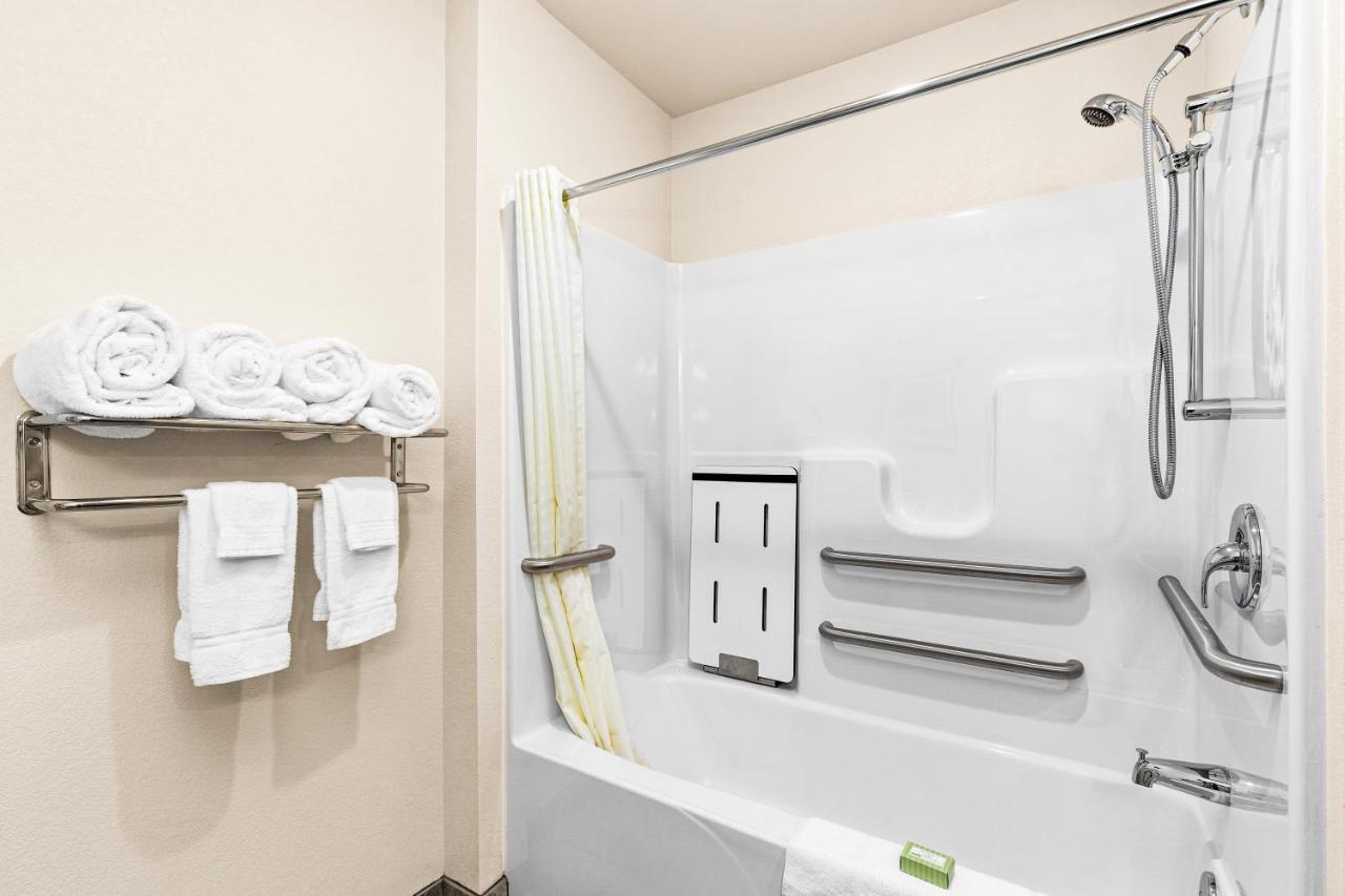 Cobblestone Hotel & Suites سوبريور المظهر الخارجي الصورة