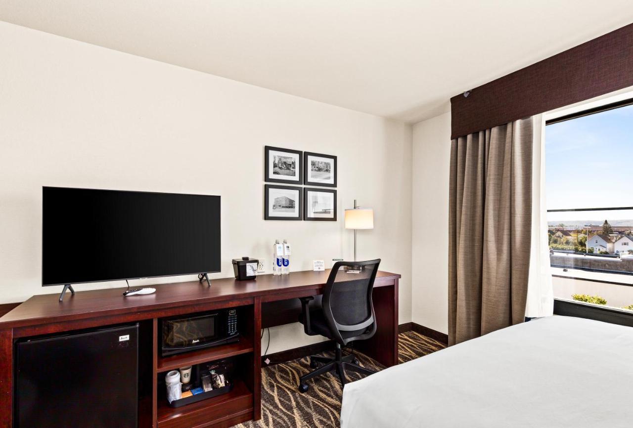 Cobblestone Hotel & Suites سوبريور المظهر الخارجي الصورة