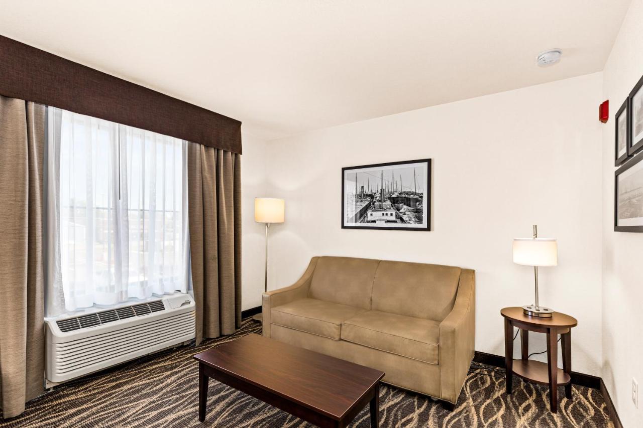 Cobblestone Hotel & Suites سوبريور المظهر الخارجي الصورة
